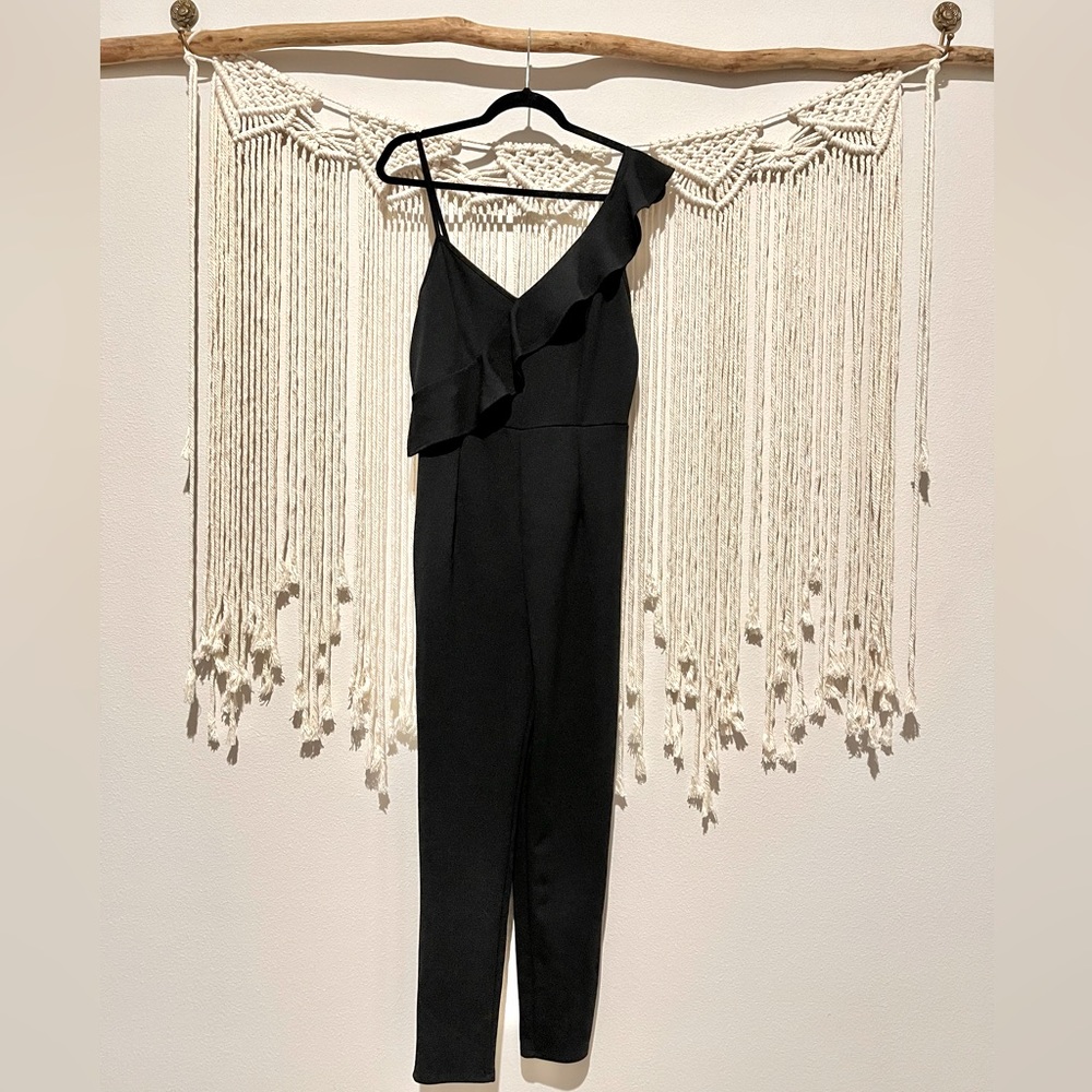 NWOT Dressy Boutique Chic Ruffle Chic Jumpsuit Sz L